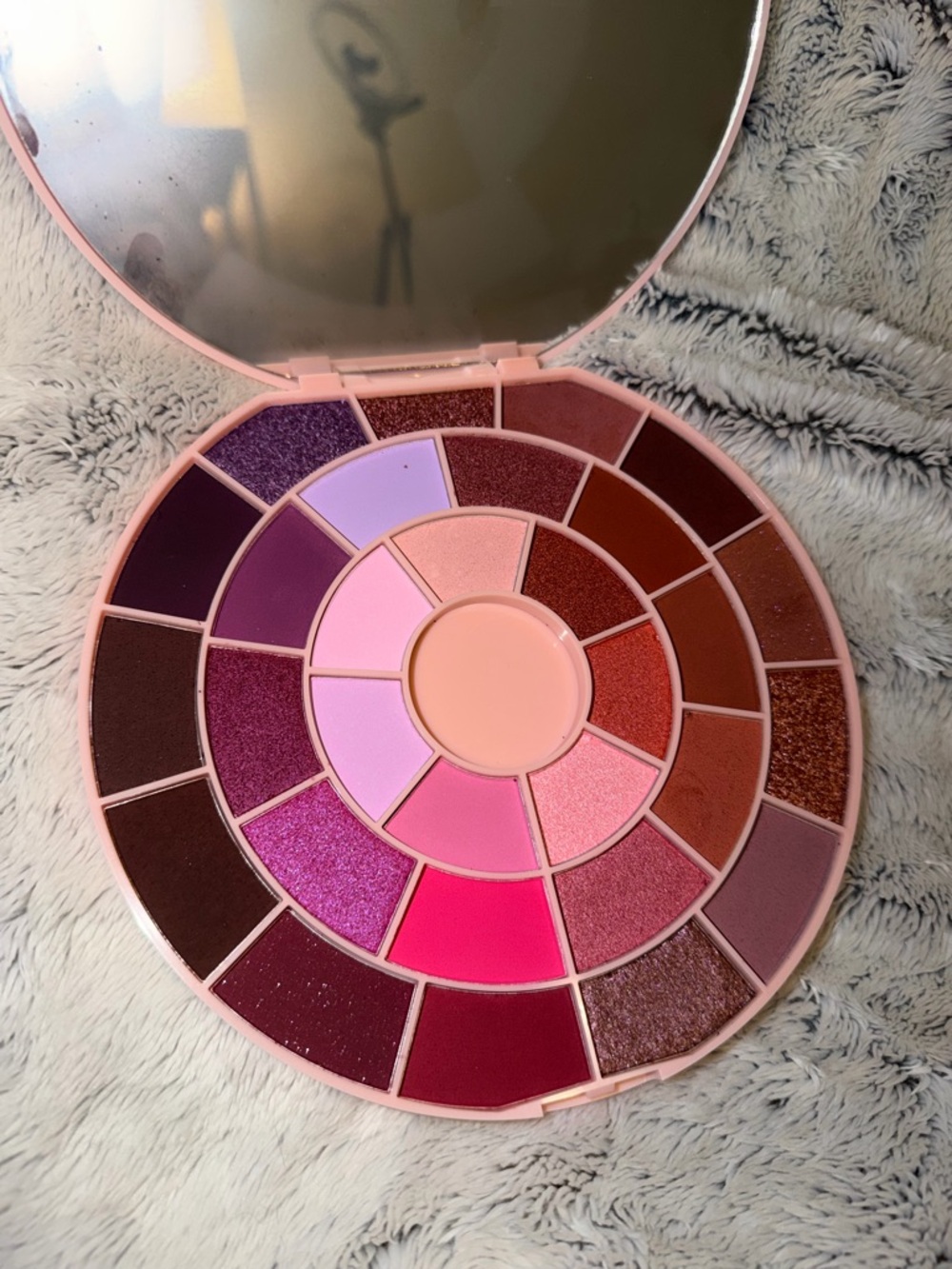P.Louise 'Off The Record' Water-Activated Palette. - Picture 3 of 4